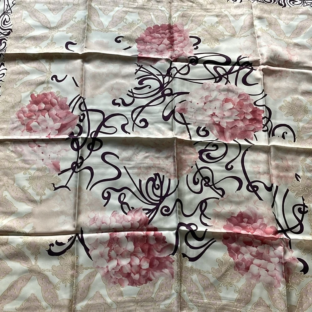 Christian Dior 90s hydrangea scarf 100% silk 33X34 inches